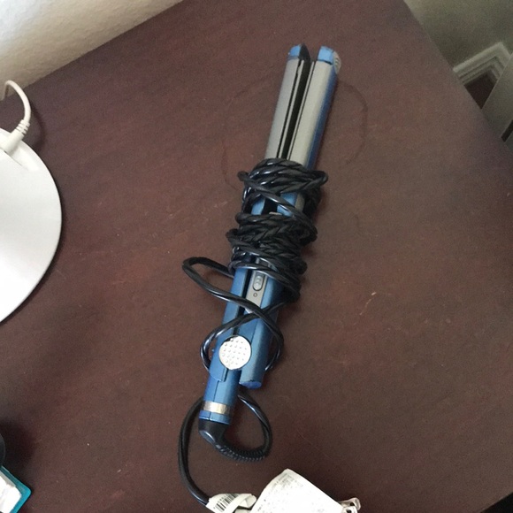 Flat Iron by Babybliss - Picture 1 of 5